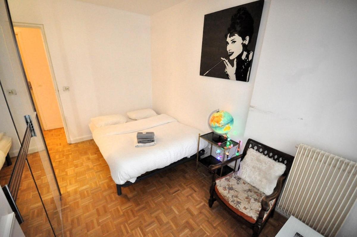 Spacious, Bright With Private Parking * Parigi