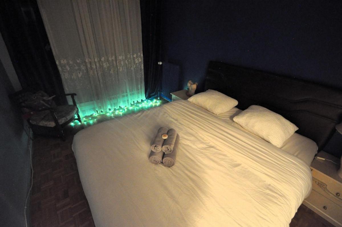 Spacious, Bright With Private Parking Appartamento